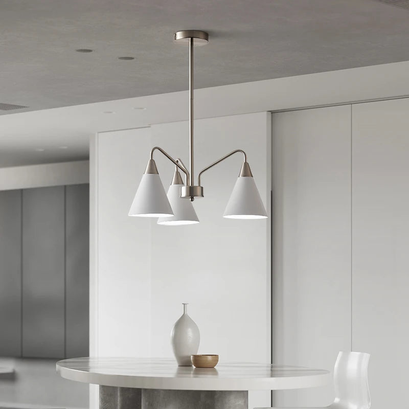 Medieval style retro chandelier with minimalist iron design - vue 4 sur 8