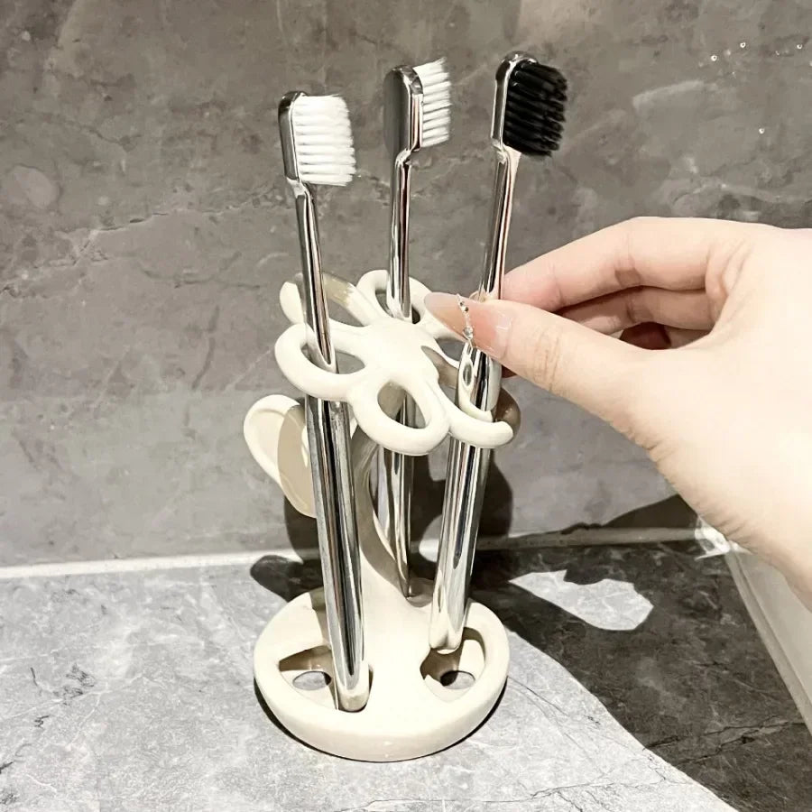 stylish storage holder for brushes and makeup - vue 3 sur 9
