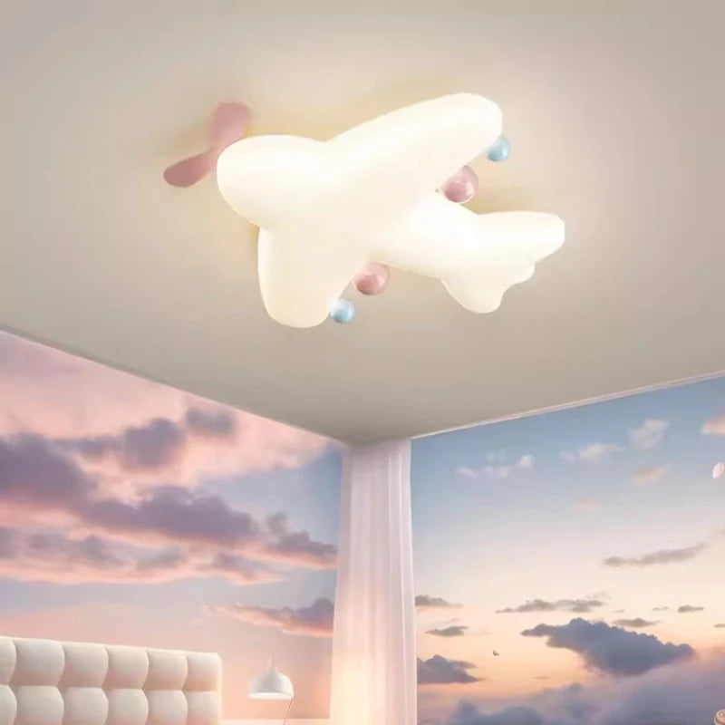 Cute airplane ceiling light for children, romantic and simple