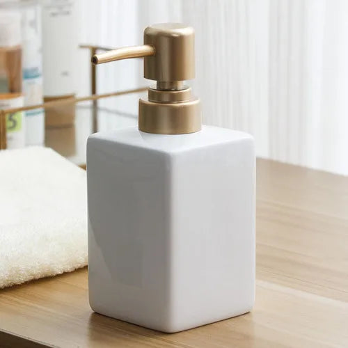 ceramic soap dispenser with gold pump for bathroom - vue 15 sur 17