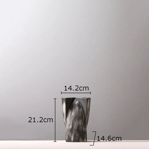 abstract ceramic vase for flowers and modern decoration - vue 10 sur 9