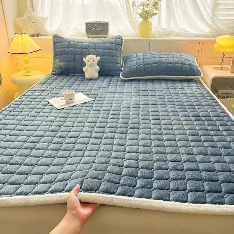 thick warm velvet mattress topper for optimal comfort - vue 14 sur 15