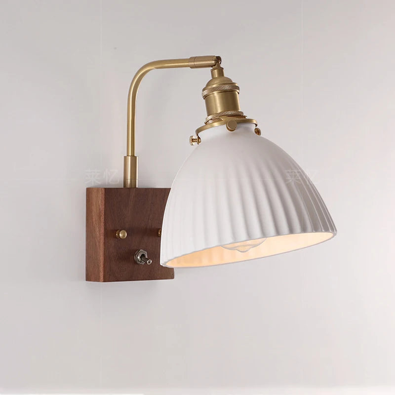Minimalist Japanese wall light in wood and vintage glass - vue 6 sur 12