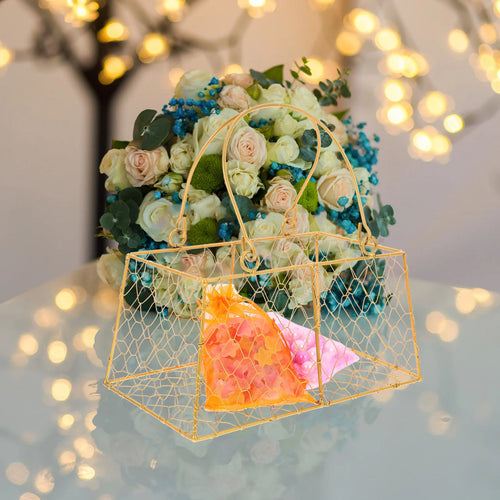 Metal hand basket for weddings with decorative handle - vue 2 sur 6