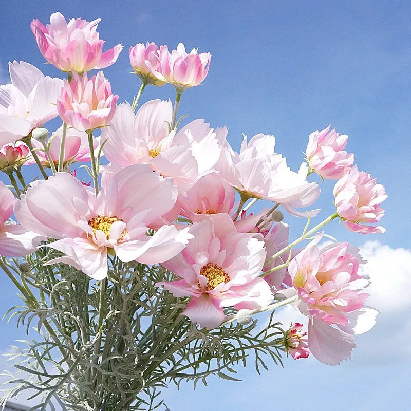 Luxurious artificial flowers for weddings with large galsang branches