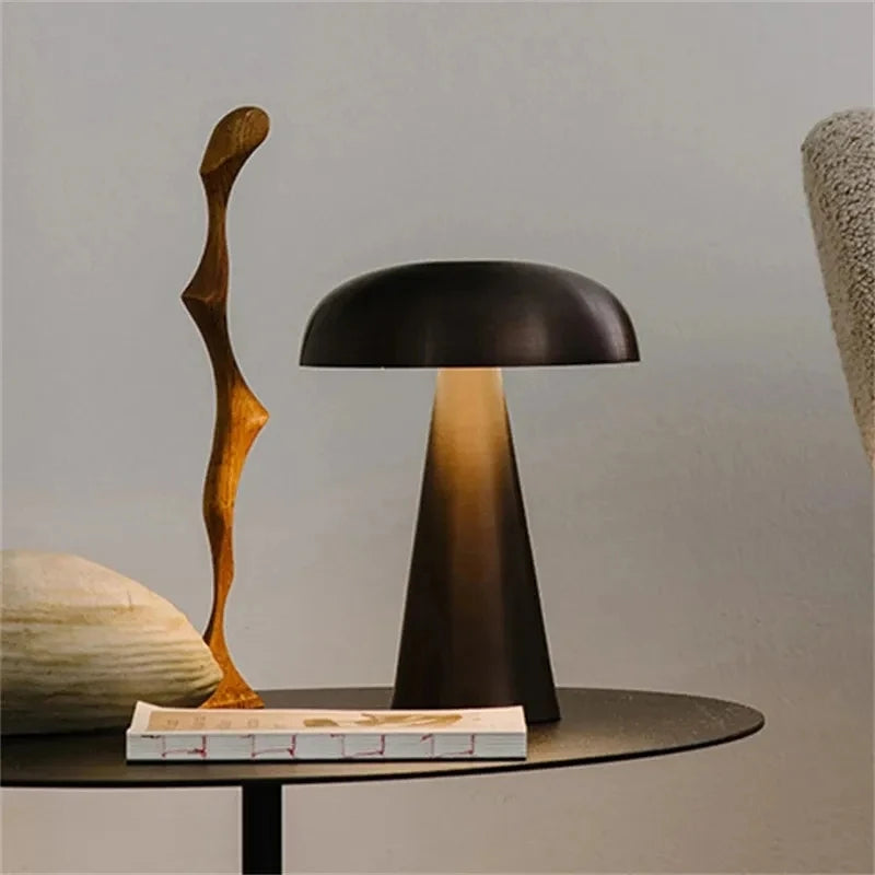 Creative portable rechargeable LED table lamp - vue 4 sur 8