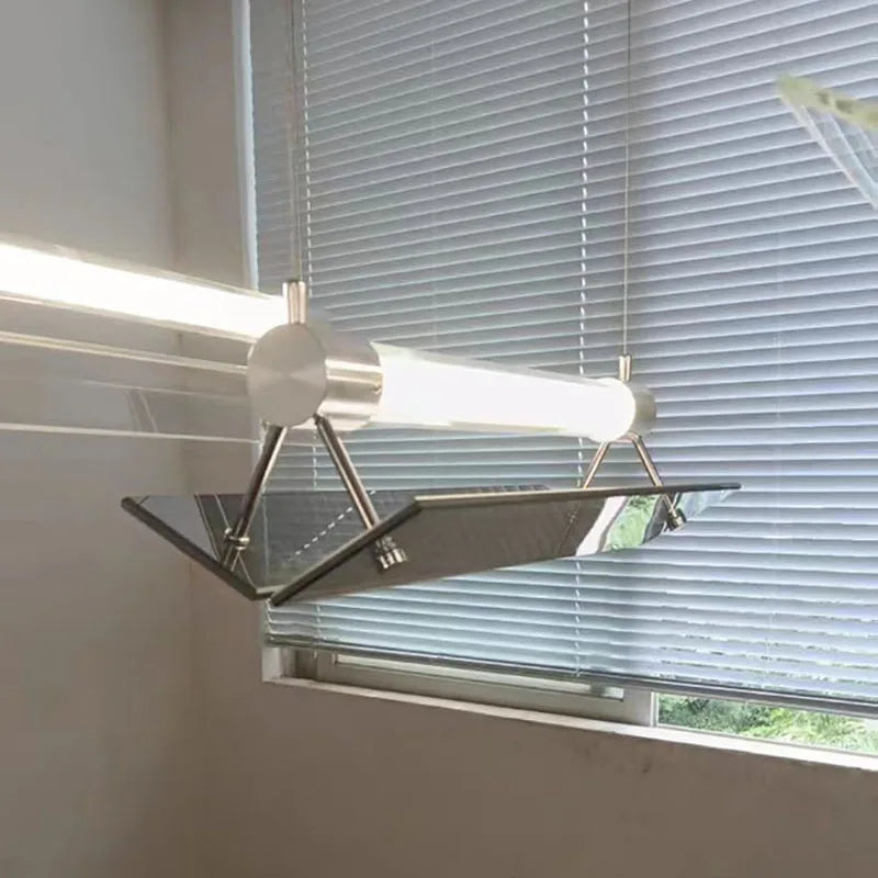 Glass pendant light with adjustable metal wire