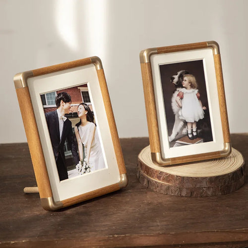 Wooden photo frame with copper corners for elegant decor - vue 3 sur 7