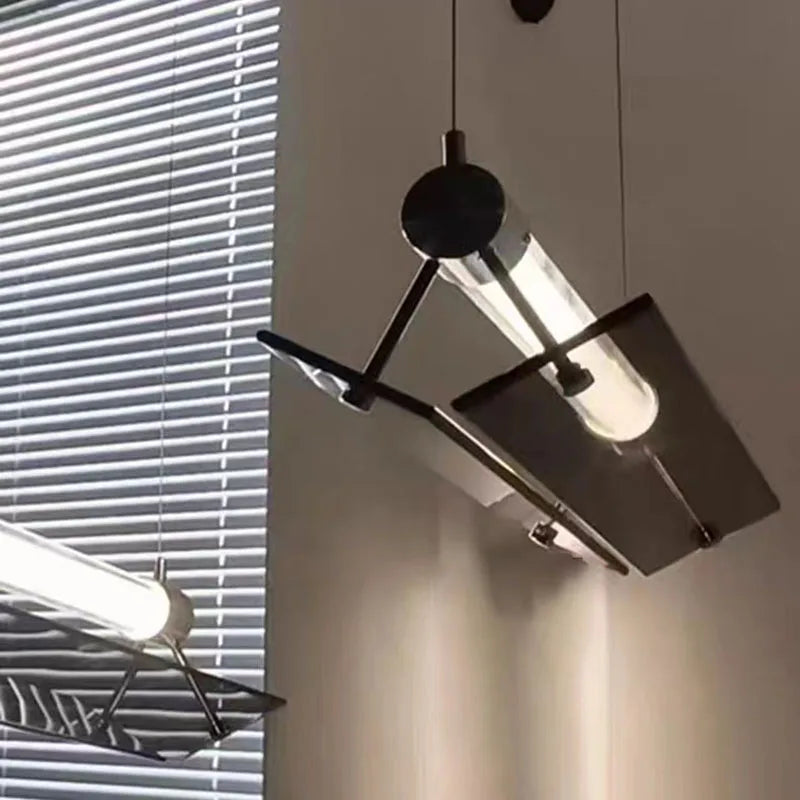 Glass pendant light with adjustable metal wire