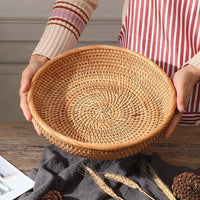 Round handwoven rattan basket for fruit and snacks