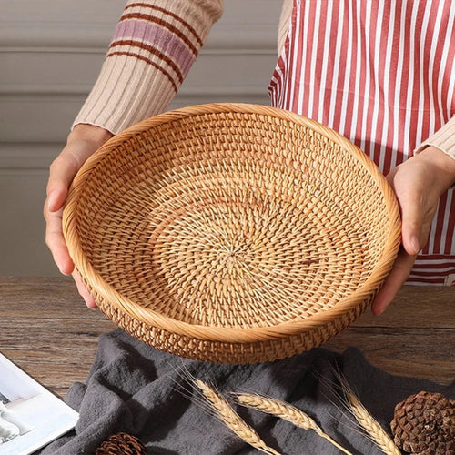 Round handwoven rattan basket for fruit and snacks