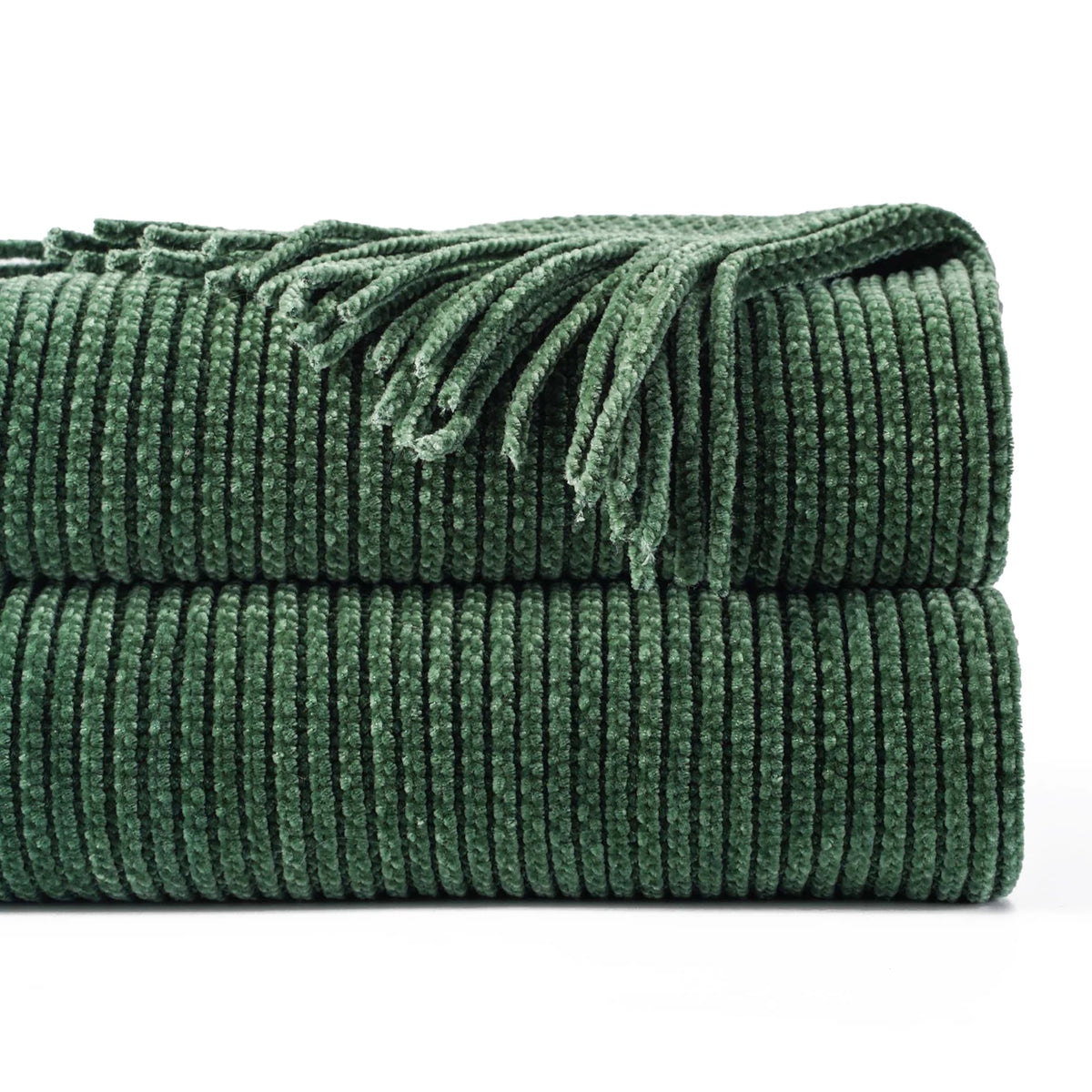 Plaid maille chenille a pompons motif carreaux decoratif