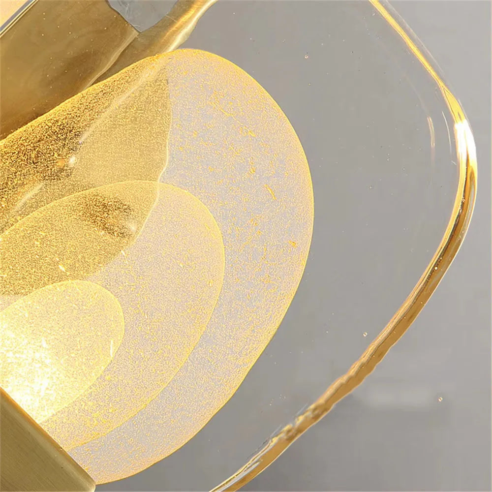 Luxury brass and crystal LED wall light with modern design - vue 6 sur 7