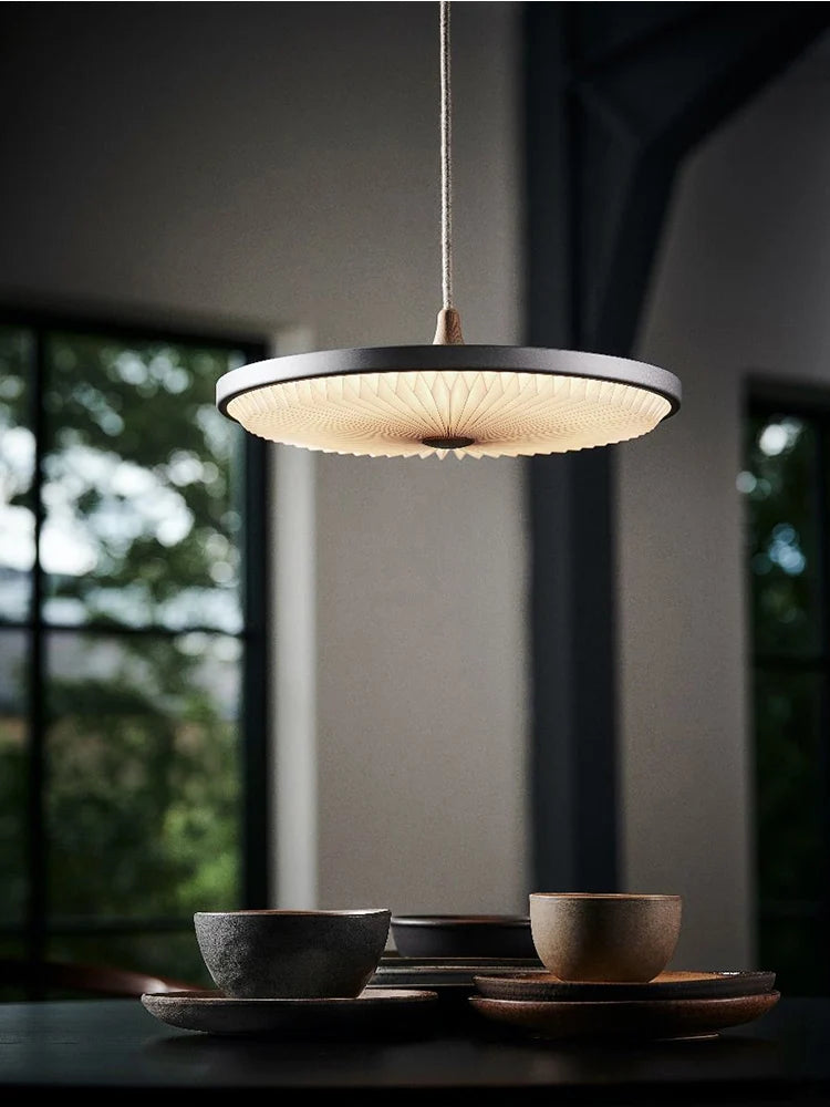 High-end creative pendant light for personalised lighting