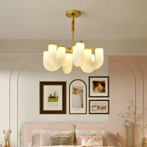 Modern chandelier in acrylic and gold metal for elegant interiors - vue 4 sur 10
