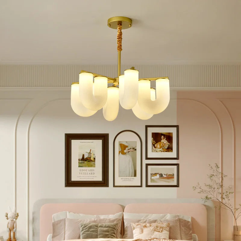 Modern chandelier in acrylic and gold metal for elegant interiors - vue 3 sur 10