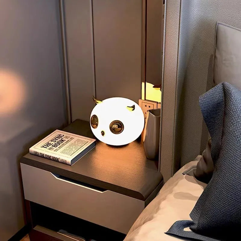 Creative minimalist animal LED desk lamp