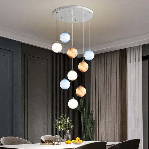 Colourful globe chandelier for modern and elegant lighting - vue 5 sur 14