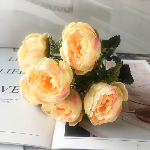 Small artificial flower bouquet for spring decoration and weddings - vue 7 sur 37