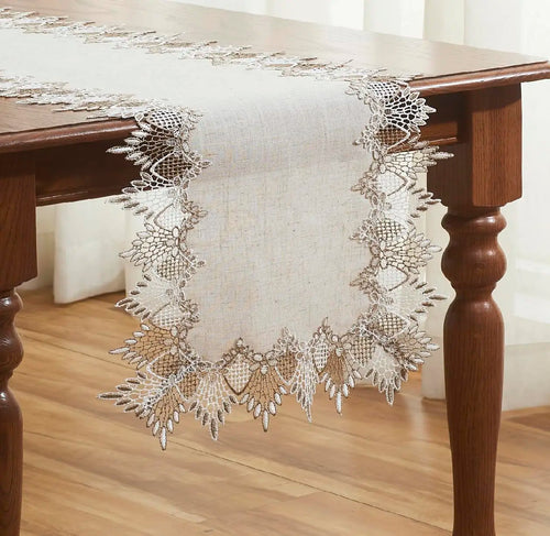 Elegant classic lace style embroidered linen table runner - vue 3 sur 7