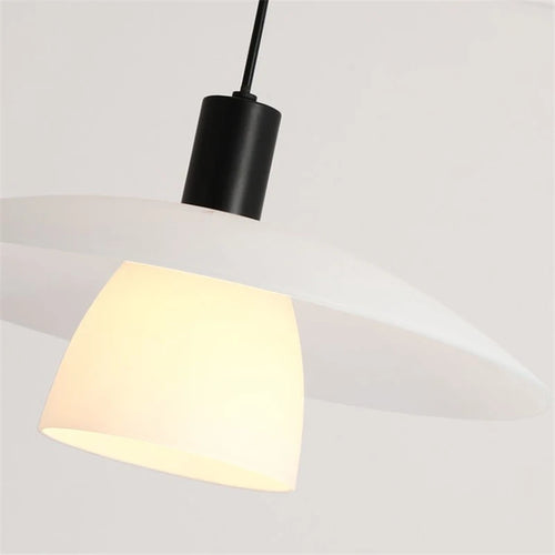 Nordic minimalist LED pendant light Danish designer flying saucer - vue 6 sur 16