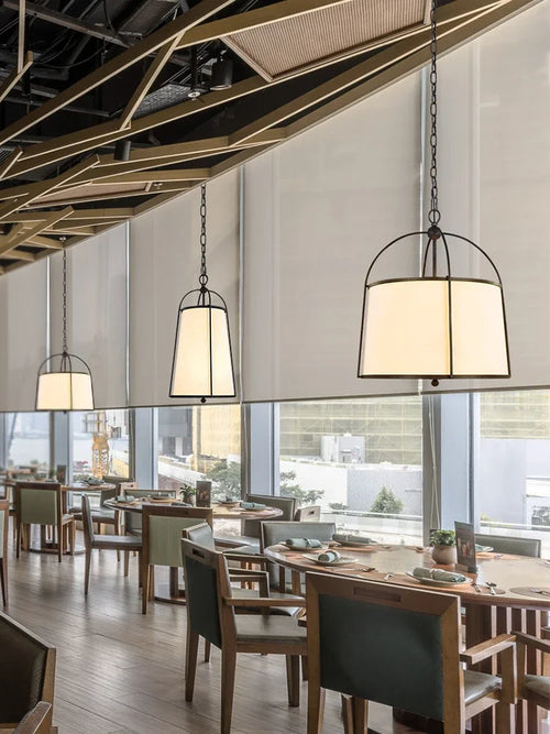 Gold and black pendant light for modern Japanese restaurant - vue 3 sur 9