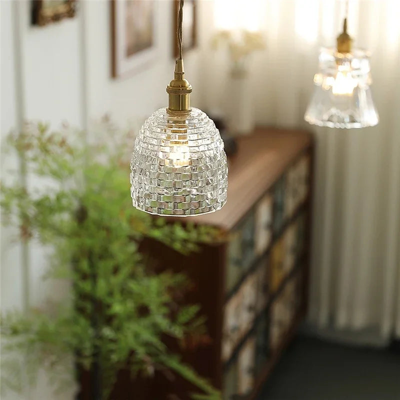 Transparent glass pendant for modern and elegant lighting - vue 6 sur 9