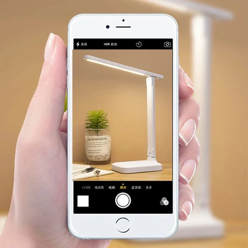 Foldable LED table lamp with stepless touch dimming, USB rechargeable, for reading and bedside - vue 4 sur 8