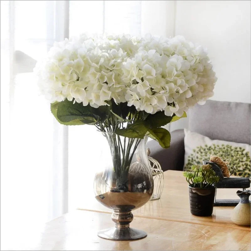 Artificial silk hydrangea bouquets for floral decoration