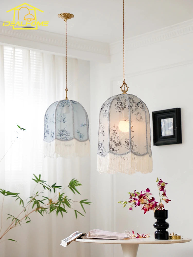 Fabric pendant light with tassels for a decorative atmosphere - vue 5 sur 11
