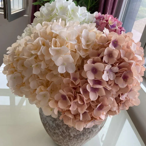 Silk hydrangea bouquet for elegant home decoration - vue 4 sur 11