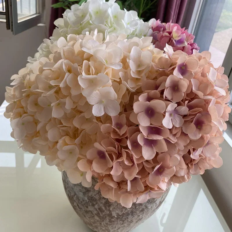 Silk hydrangea bouquet for elegant home decoration - vue 3 sur 11