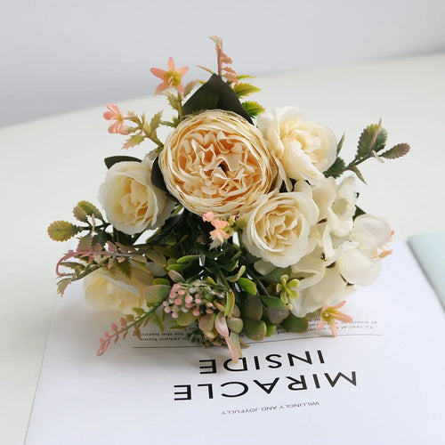Small artificial flower bouquet for spring decoration and weddings - vue 37 sur 37
