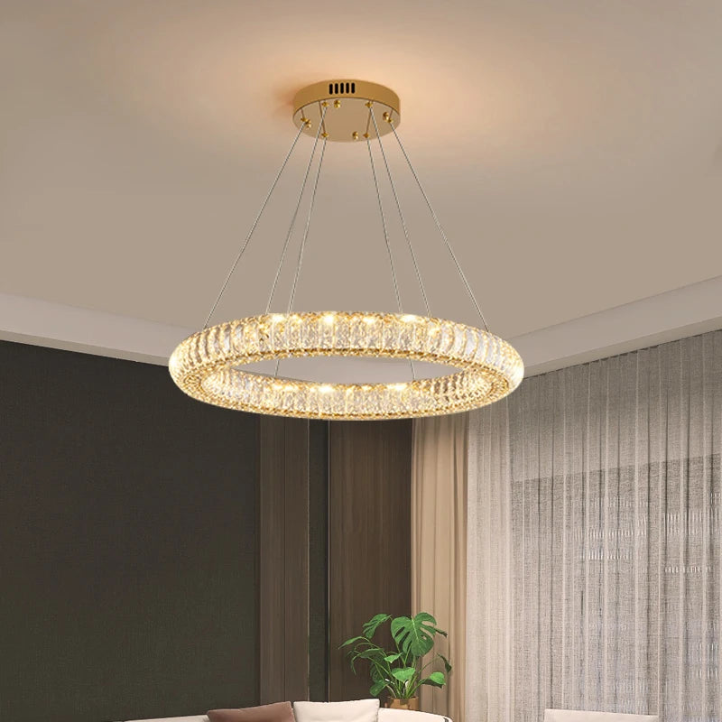 Modern crystal chandelier for elegant interiors - vue 3 sur 12