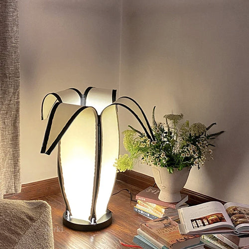 tulip desk lamp Bauhaus style design elegant atmosphere - vue 3 sur 7