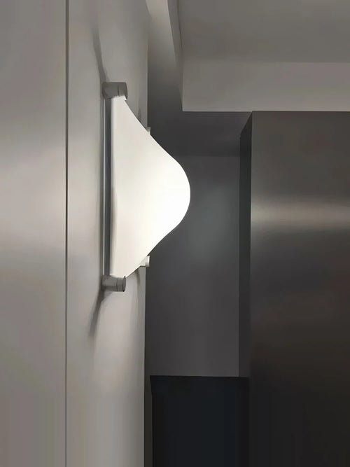 Medieval style wall light with Bauhaus design for interior decoration - vue 5 sur 8