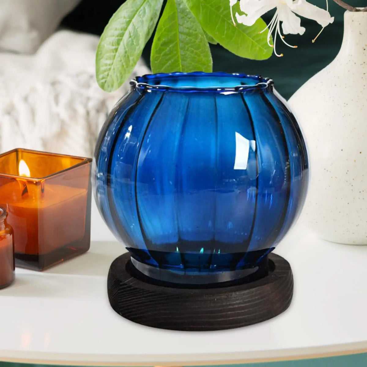 Glass candle holder ideal for weddings, anniversaries and festive events