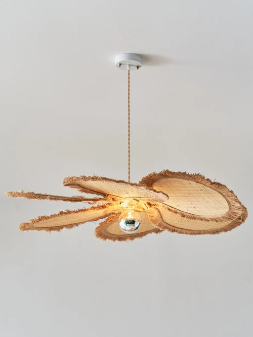 Minimalist woven grass floral chandelier for indoor use - vue 3 sur 9
