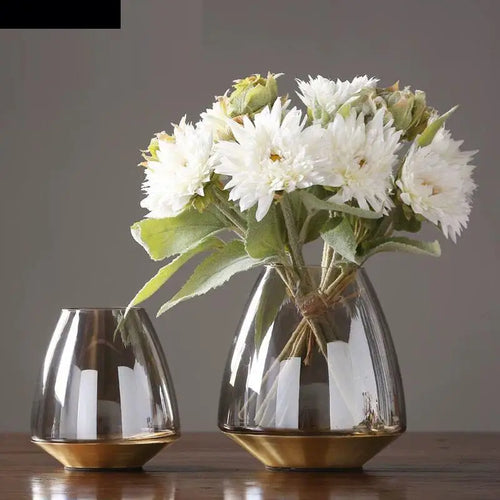modern glass vase with metal base for floral decoration - vue 3 sur 9