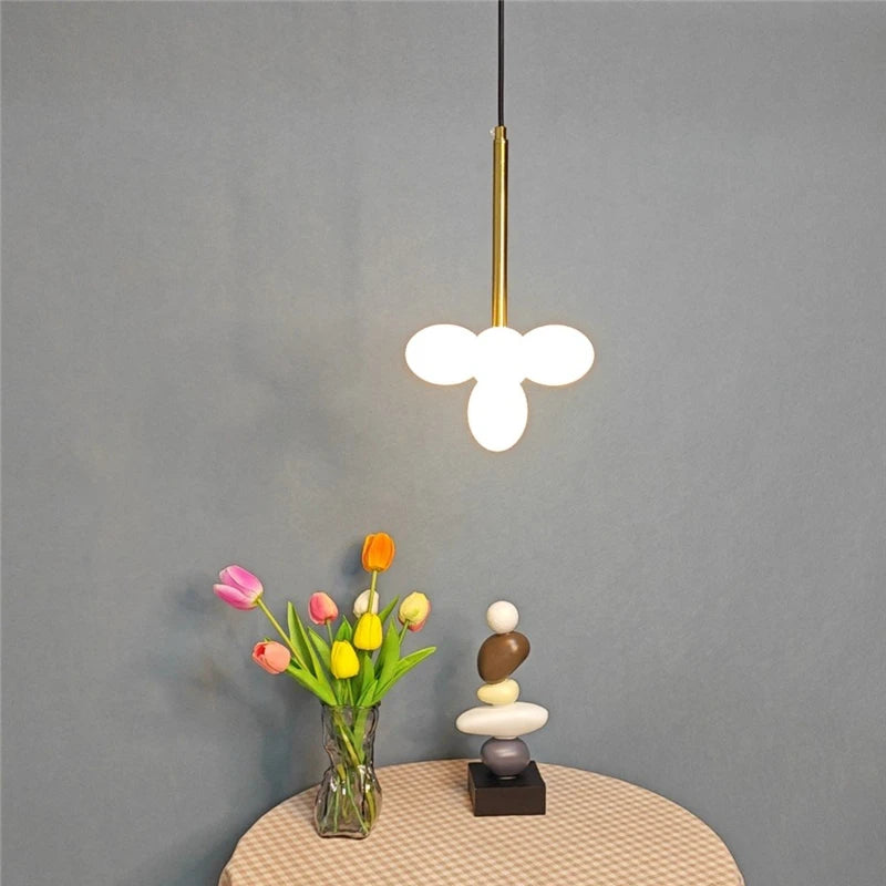 Minimalist glass chandelier modern design for elegant interiors - vue 3 sur 9