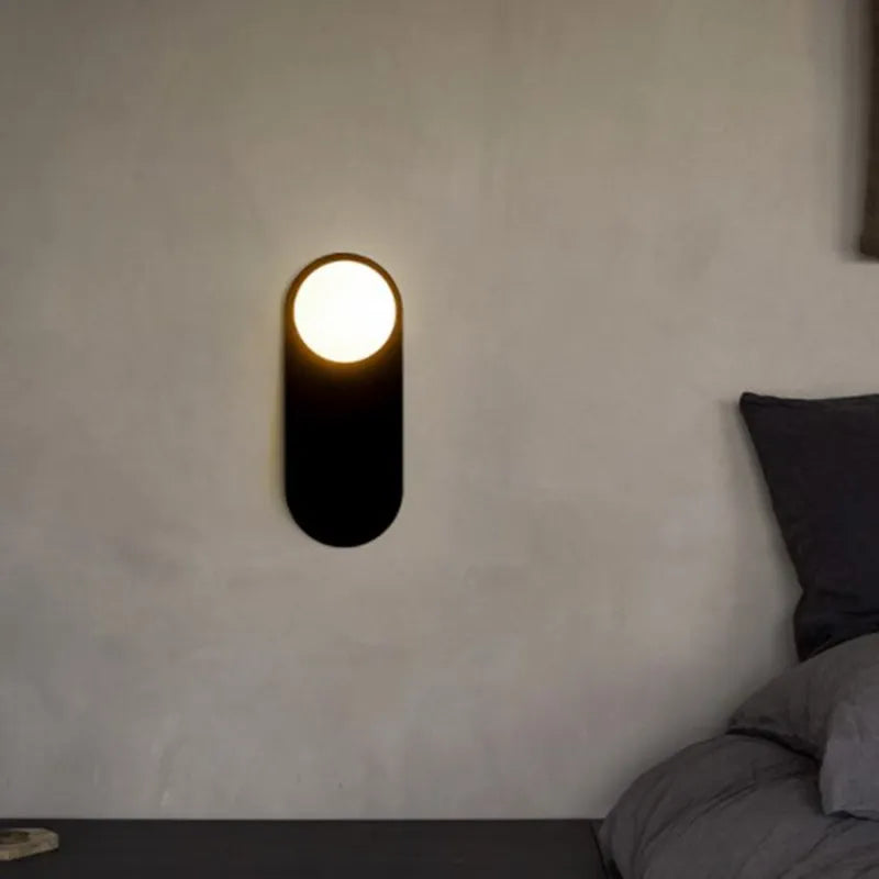 Minimalist nordic LED glass wall light in orange - vue 3 sur 9
