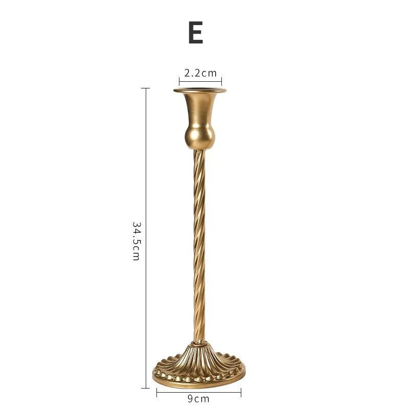 Set of three gold brass candle holders for weddings and dinners - vue 11 sur 18