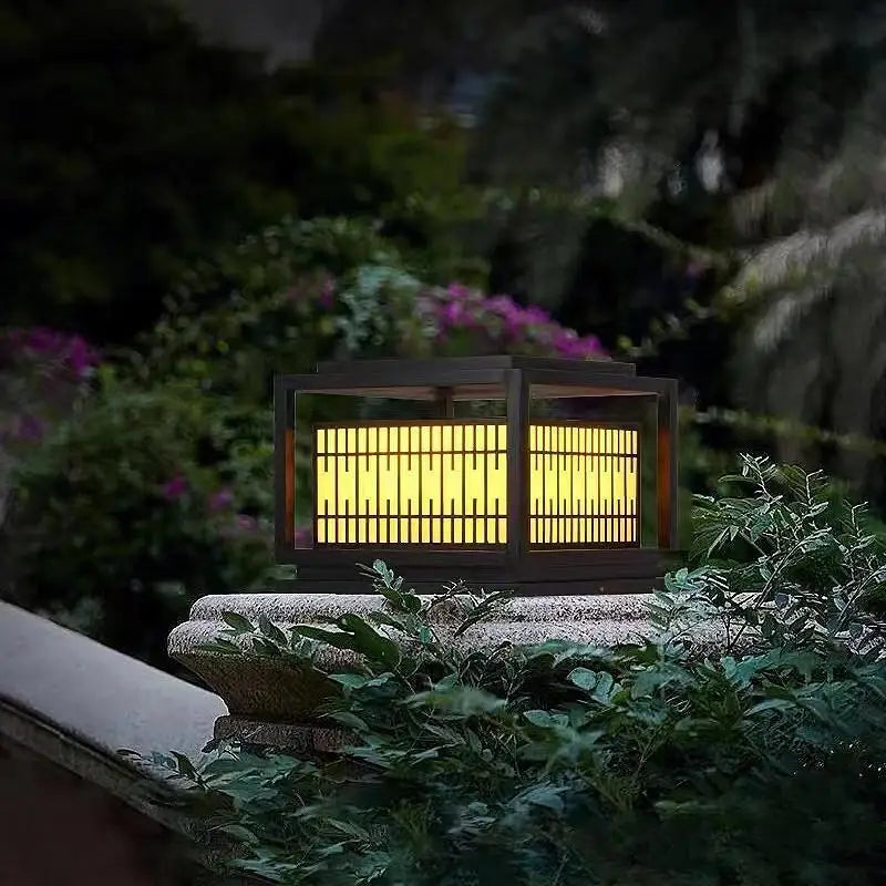 Outdoor solar LED lamp with remote control and dimmable brightness - vue 6 sur 10
