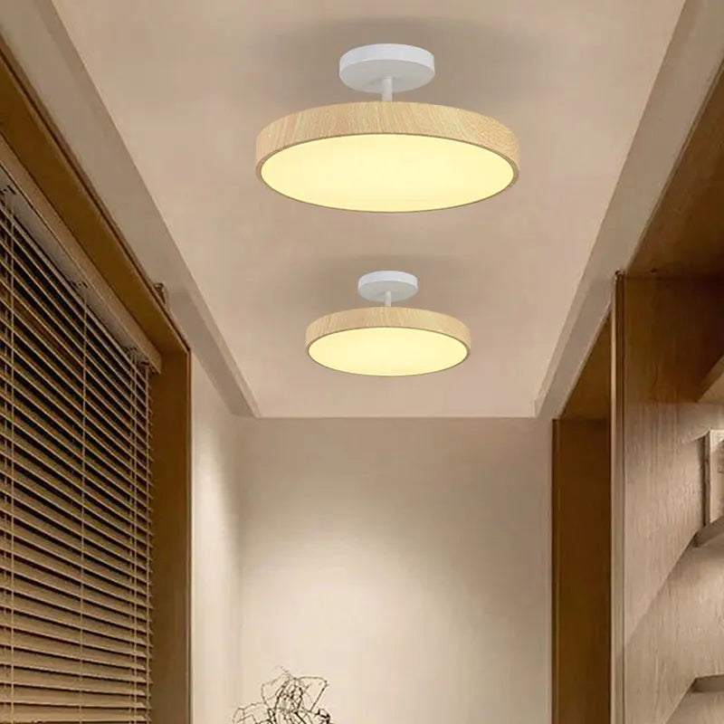 Modern round ceiling light with wood-effect finish for elegant interiors - vue 4 sur 14