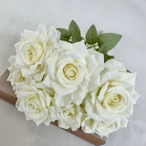 Artificial silk rose bouquet for festive decoration - vue 9 sur 15