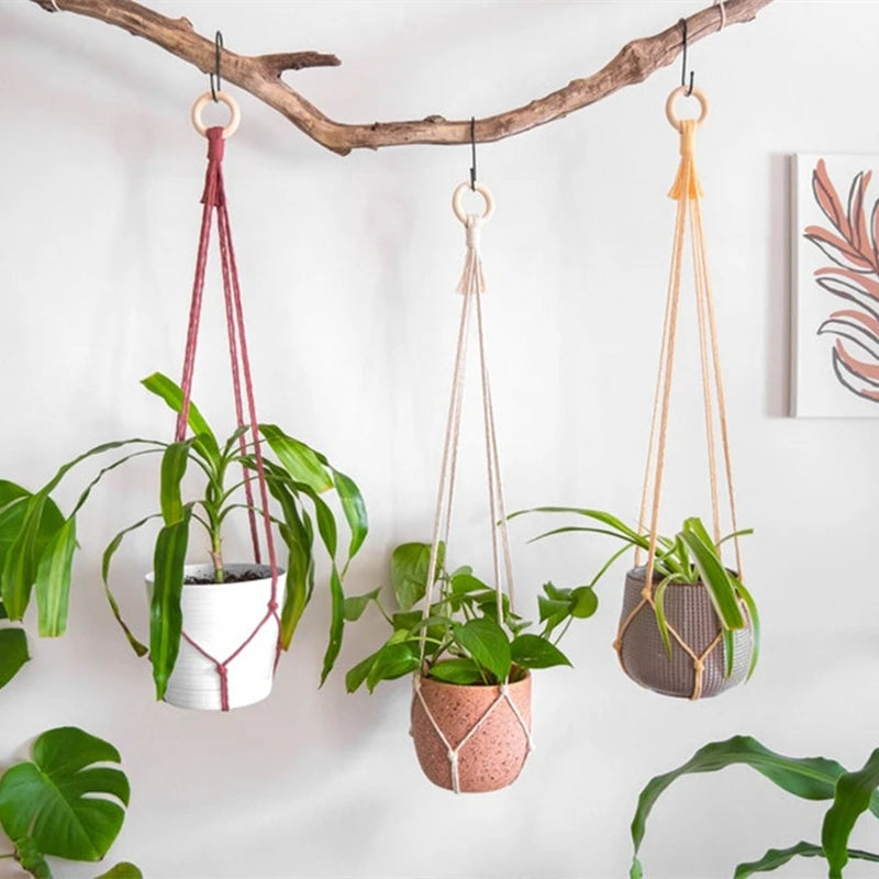 handmade macrame hanging plant holder made of natural cotton - vue 4 sur 23
