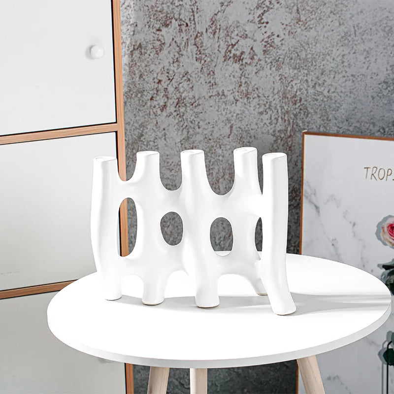 creative ceramic vase for modern decor - vue 3 sur 9