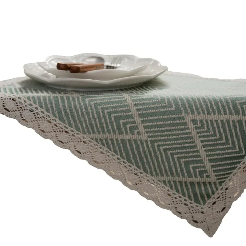 Chemin de table géométrique beige noir pompons bohème - vue 6 sur 6