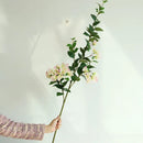 Artificial silk flowers for elegant home decoration