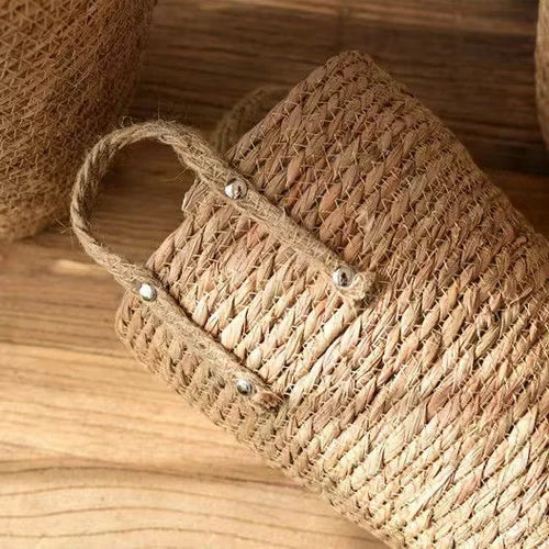 large wicker basket for garden storage and decoration - vue 7 sur 9